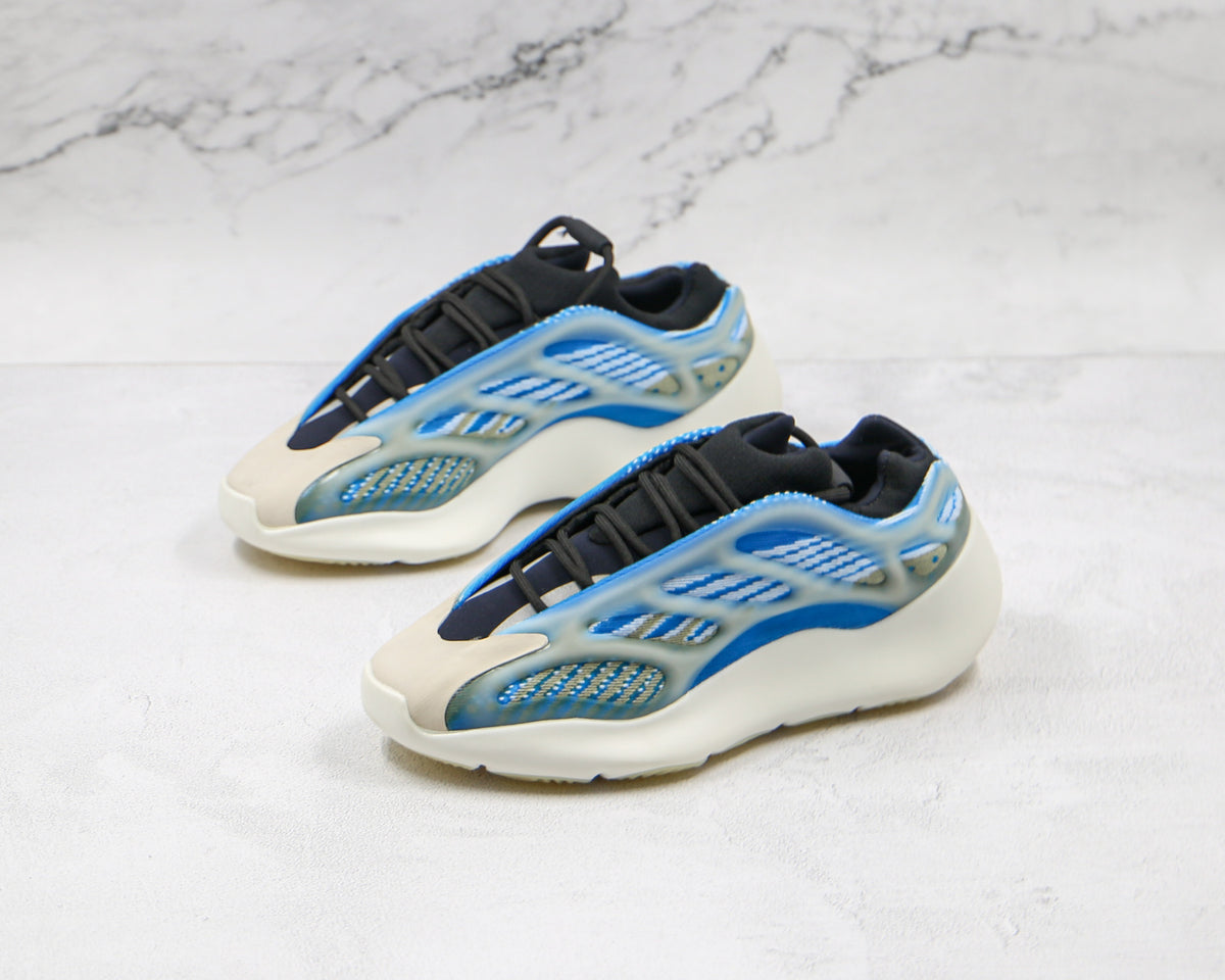 Tênis Yeezy Boost 700 Bright Blue